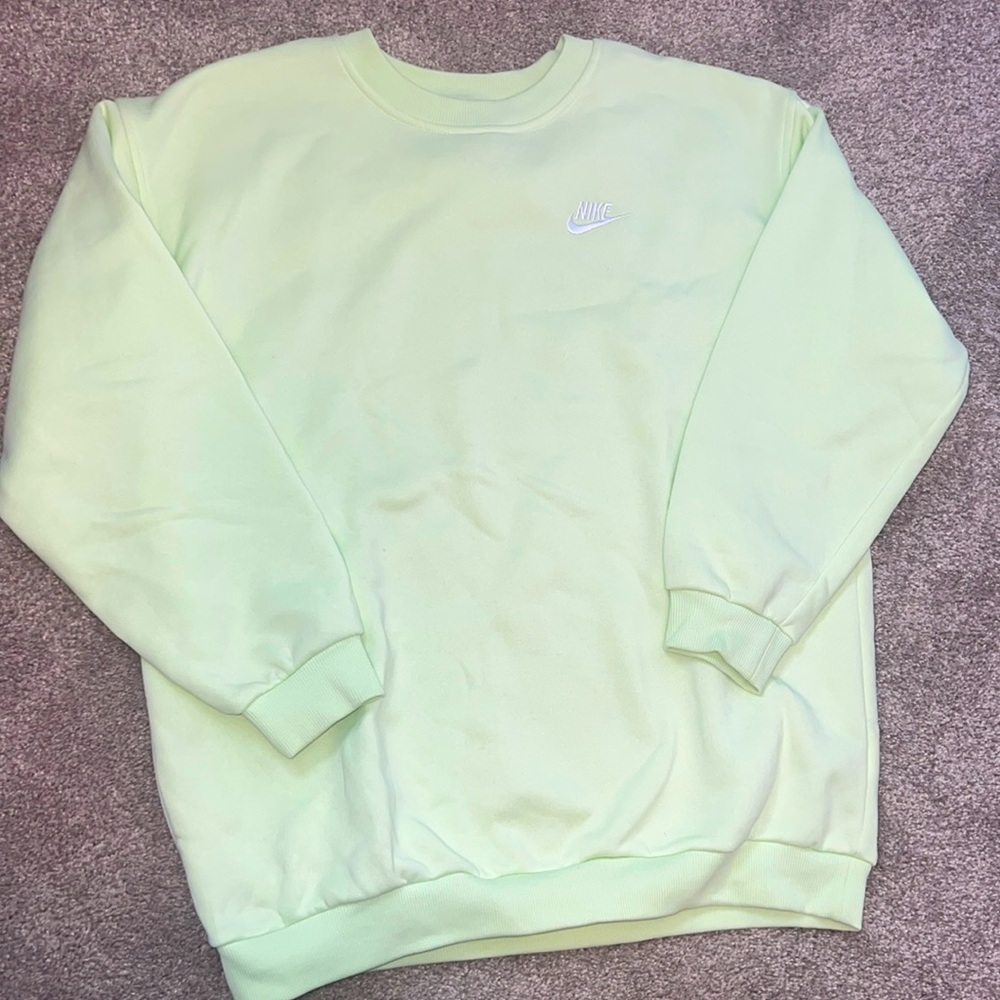 NWOT NIKE Women’s Sportswear Club size XL Fleece crewneck sweatshirt